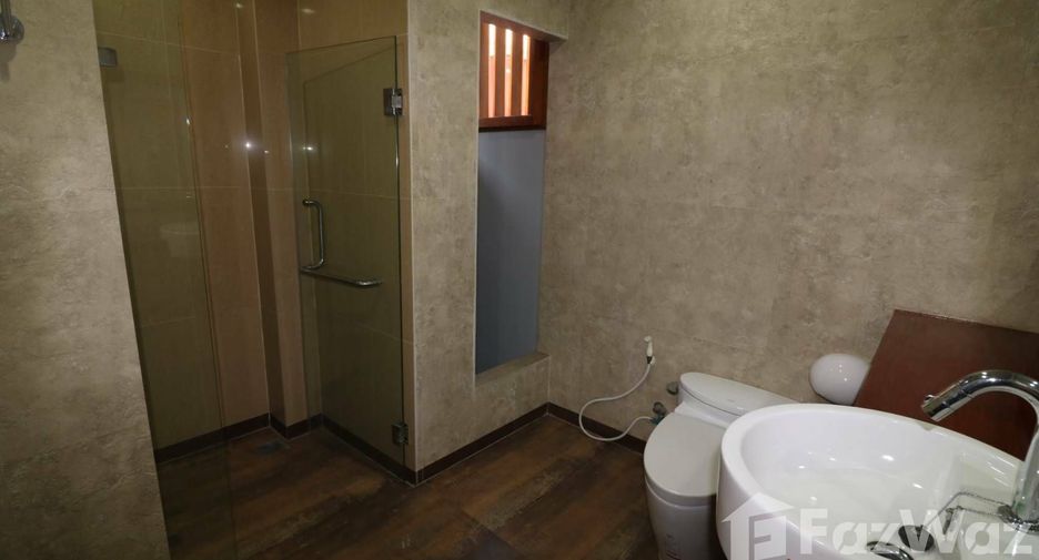 Продажа 5 спальни дом в Mueang Chiang Mai, Чианг Маи