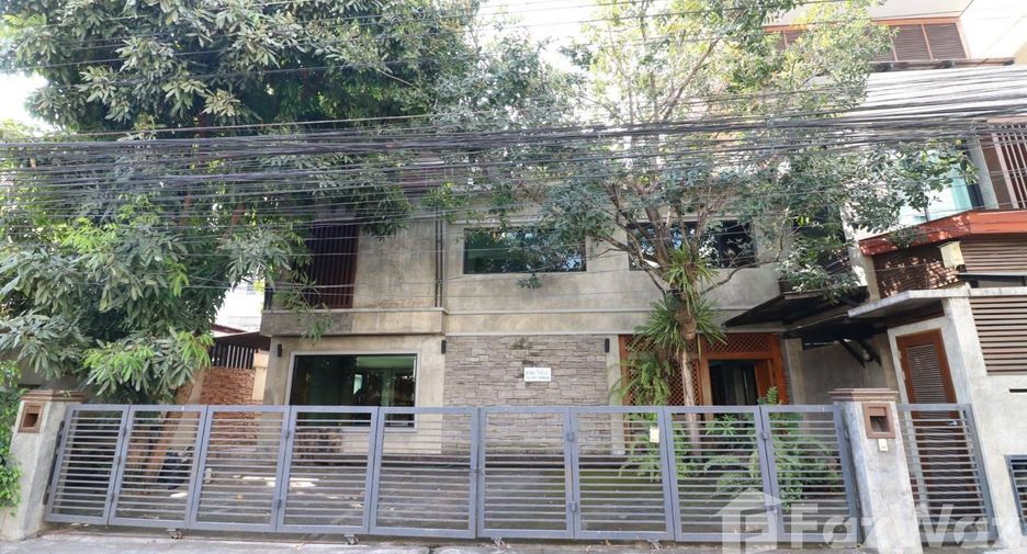 Продажа 5 спальни дом в Mueang Chiang Mai, Чианг Маи
