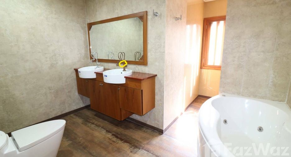 Продажа 5 спальни дом в Mueang Chiang Mai, Чианг Маи