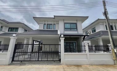 Casa en alquiler de 4 habitaciones en Saraphi, Chiang Mai