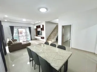 Haus zur Miete mit 4 Zimmer in Saraphi, Chiang Mai