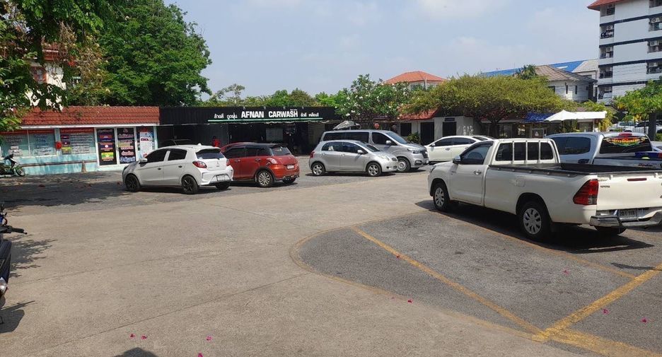 For sale 100 bedrooms hotel in Wang Thonglang, Bangkok