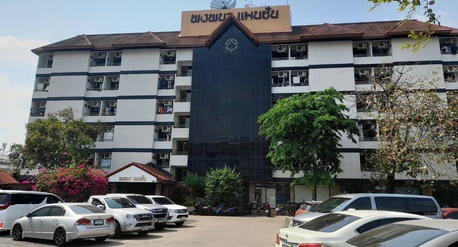 For sale 100 bedrooms hotel in Wang Thonglang, Bangkok