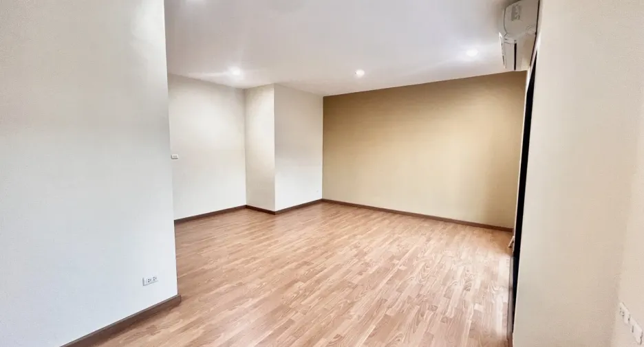 Reihenhaus zum Kauf mit 3 Zimmer in Prawet, Bangkok