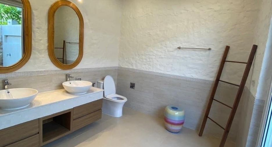For sale 7 bedrooms villa in Hua Hin, Prachuap Khiri Khan