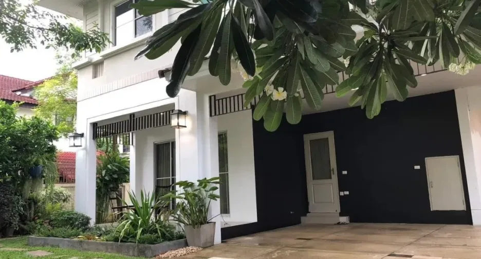 For rent 3 bedrooms house in San Sai, Chiang Mai