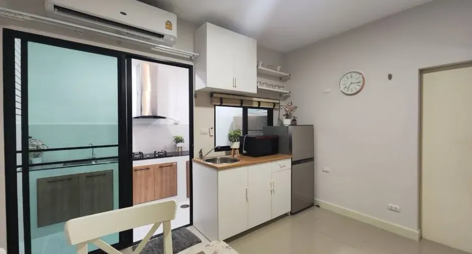 For sale and for rent 3 bedrooms townhouse in Prawet, Bangkok