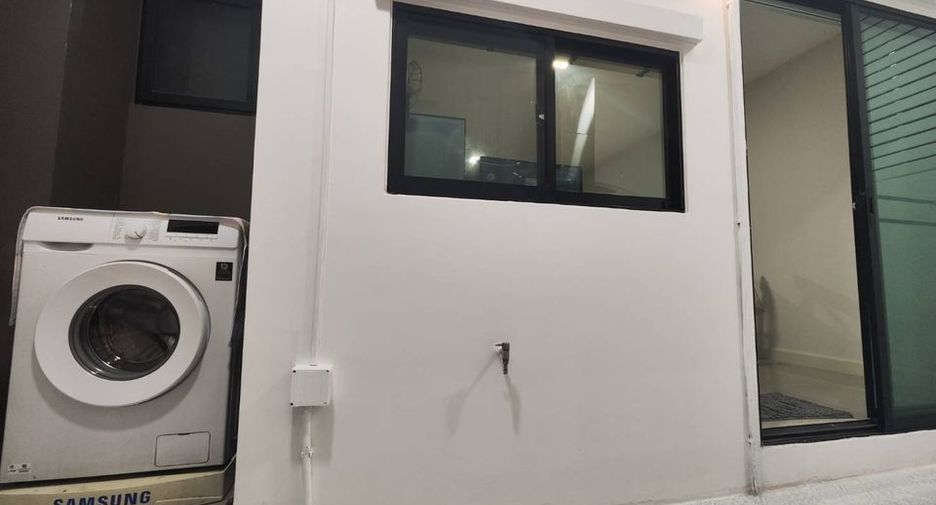 For sale and for rent 3 bedrooms townhouse in Prawet, Bangkok