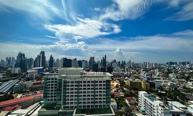 Condo en venta de 2 habitaciones en Khlong Toei, Bangkok