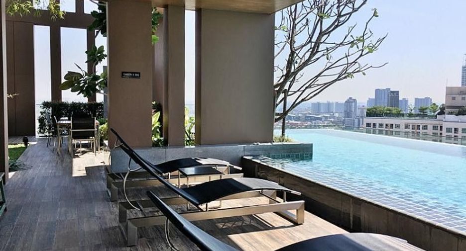 For sale 2 bedrooms condo in Khlong Toei, Bangkok