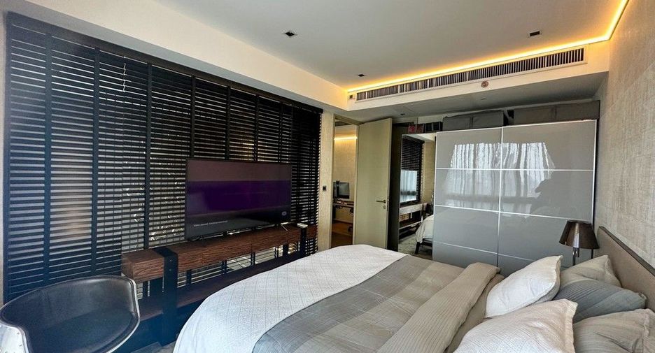 For sale 2 bedrooms condo in Khlong Toei, Bangkok