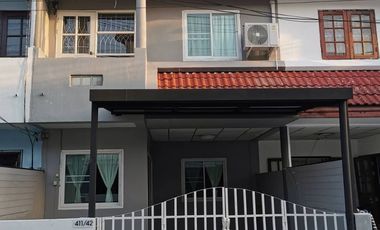À louer 3 chambres maison de ville à San Sai, Chiang Mai