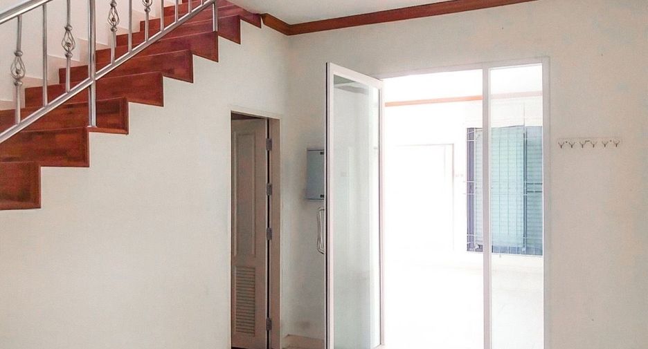 For sale 2 bedrooms townhouse in Mueang Chiang Mai, Chiang Mai