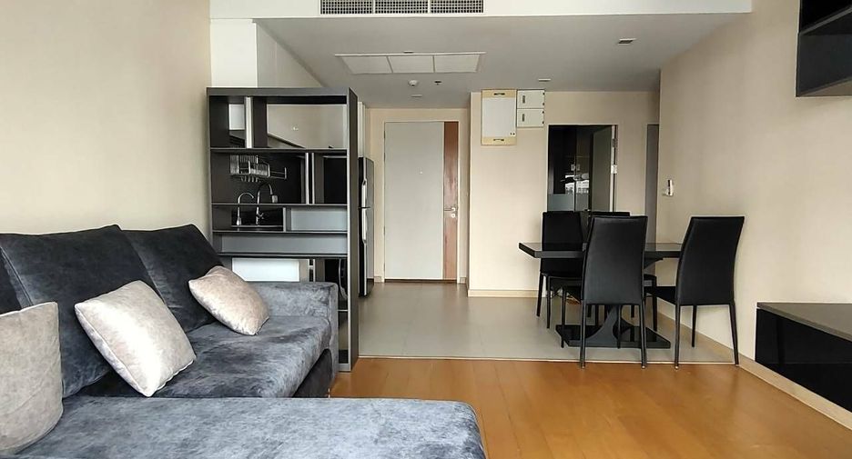 For sale 2 bedrooms condo in Bang Rak, Bangkok