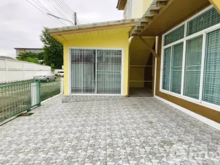 Casa en alquiler de 4 habitaciones en San Sai, Chiang Mai