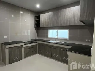 出售 4 卧室 独立屋 在 Khlong Sam Wa, 曼谷
