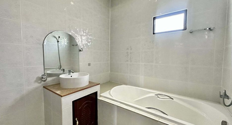 For rent 2 bedrooms house in Bang Lamung, Chonburi