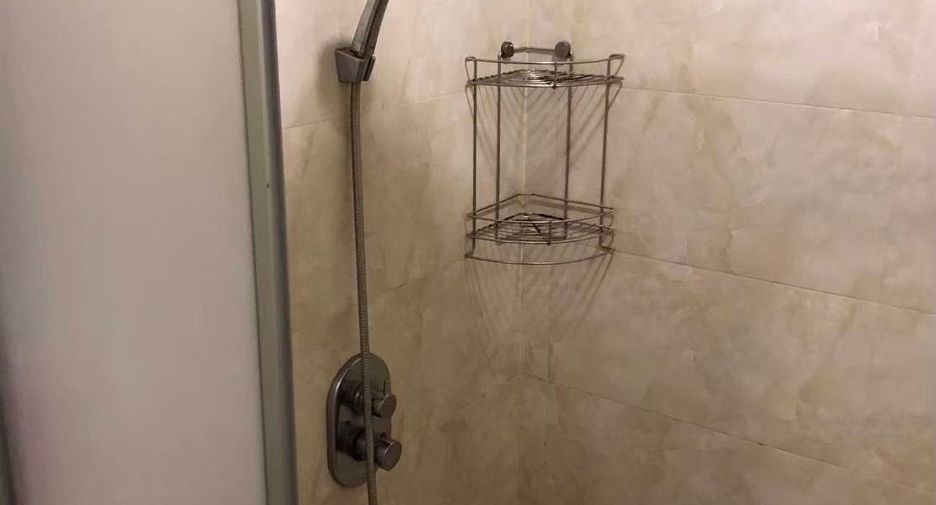 For sale 1 bed condo in Pom Prap Sattru Phai, Bangkok