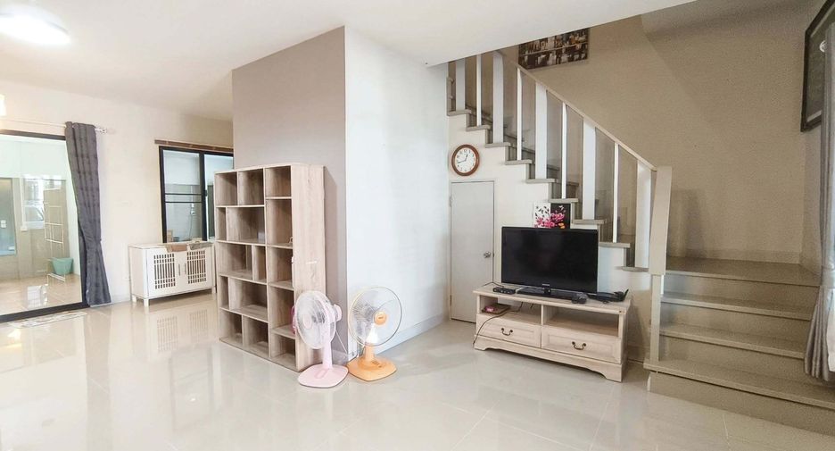 For sale 3 bedrooms townhouse in Mueang Chiang Mai, Chiang Mai