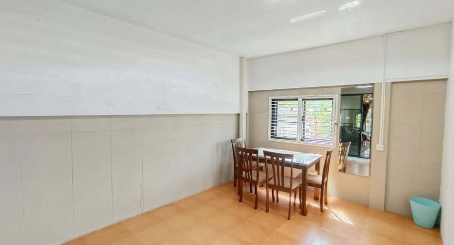 For sale 3 bedrooms townhouse in Mueang Chiang Mai, Chiang Mai