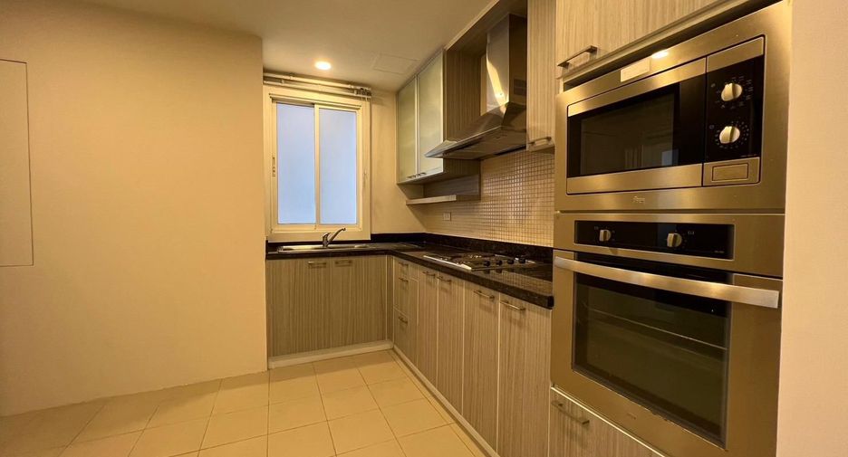 For sale そして for rent 4 ベッドルーム condo in Khlong Toei, Bangkok