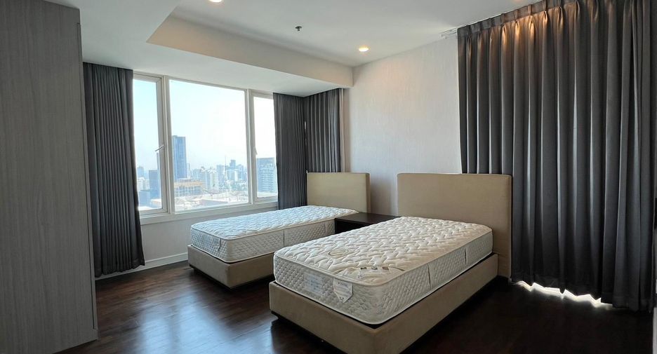 For sale そして for rent 4 ベッドルーム condo in Khlong Toei, Bangkok