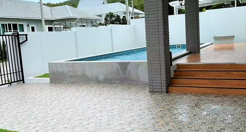 For rent 3 bedrooms villa in Hua Hin, Prachuap Khiri Khan