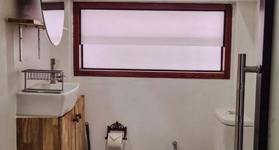 Casa en alquiler de 6 habitaciones en Mueang Chiang Mai, Chiang Mai