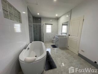 À vendre et à louer 4 chambres villa à Saraphi, Chiang Mai