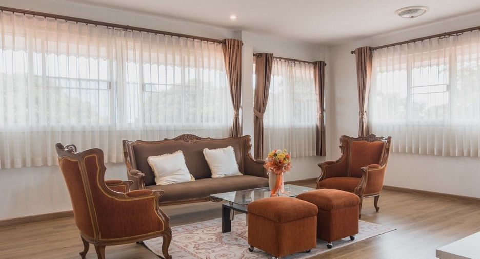 For sale and for rent 4 bedrooms villa in Saraphi, Chiang Mai