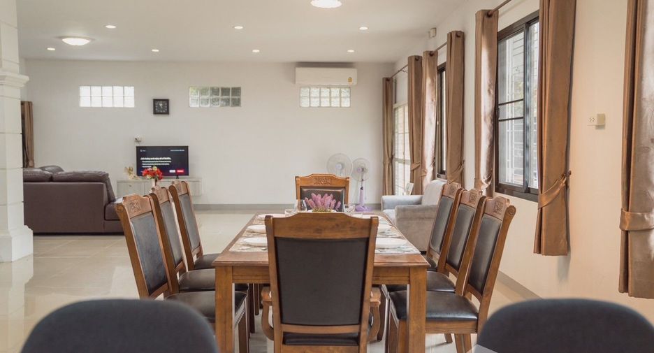 For sale and for rent 4 bedrooms villa in Saraphi, Chiang Mai