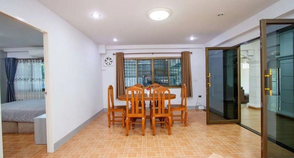 For sale and for rent 4 bedrooms villa in Saraphi, Chiang Mai
