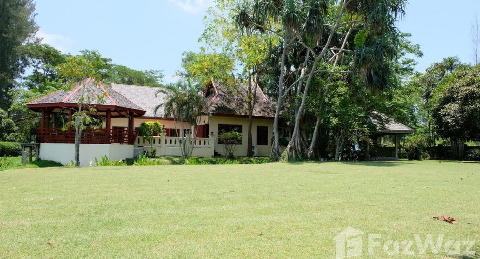For sale 4 bedrooms villa in Saraphi, Chiang Mai