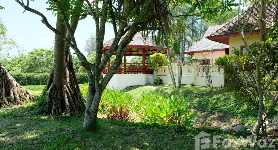 For sale 4 bedrooms villa in Saraphi, Chiang Mai