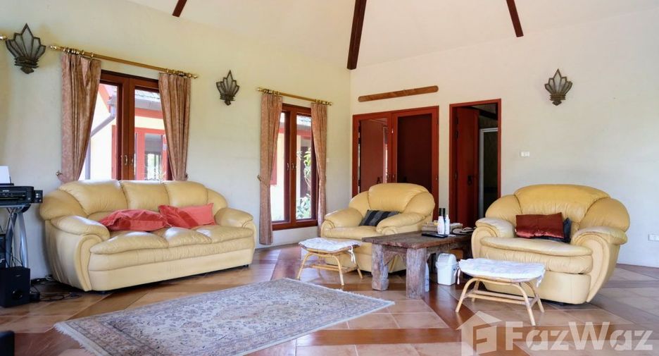 For sale 4 bedrooms villa in Saraphi, Chiang Mai