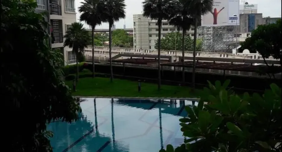 For sale 1 bed condo in Bangkok Noi, Bangkok