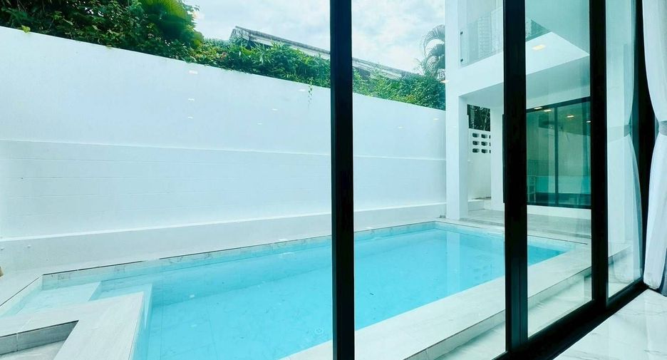 For sale and for rent 5 bedrooms villa in Bang Lamung, Chonburi