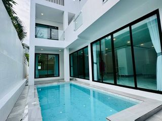 For Rent 5 Bedroom Villa In Bang Lamung, Chonburi