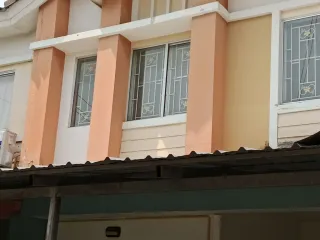 For sale 3 bedrooms townhouse in Lat Krabang, Bangkok