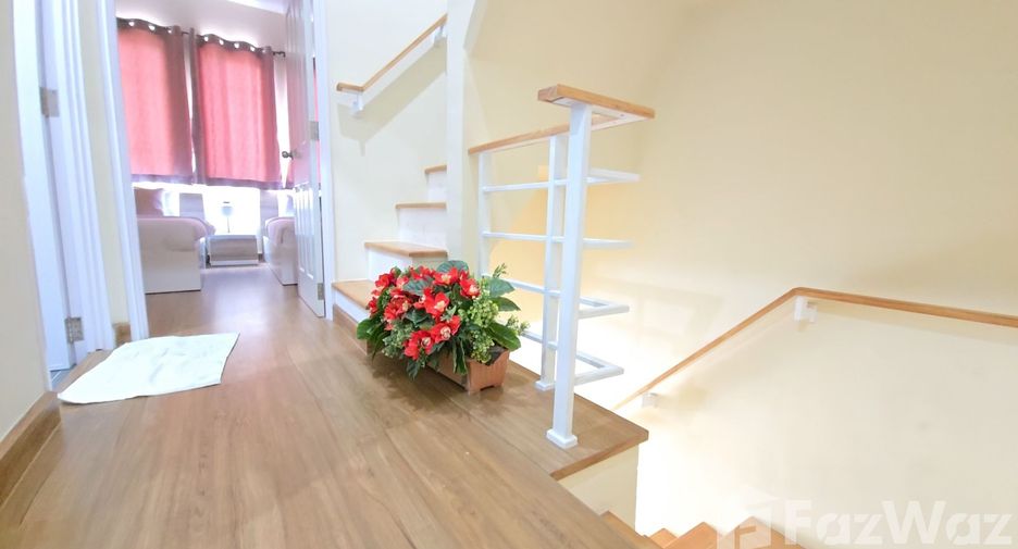 For sale 4 bedrooms townhouse in Mueang Chiang Mai, Chiang Mai