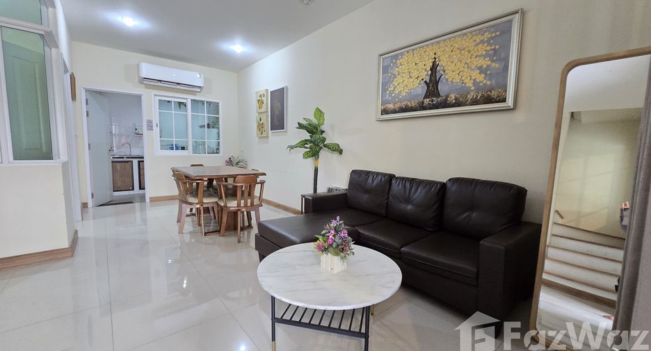 For sale 4 bedrooms townhouse in Mueang Chiang Mai, Chiang Mai