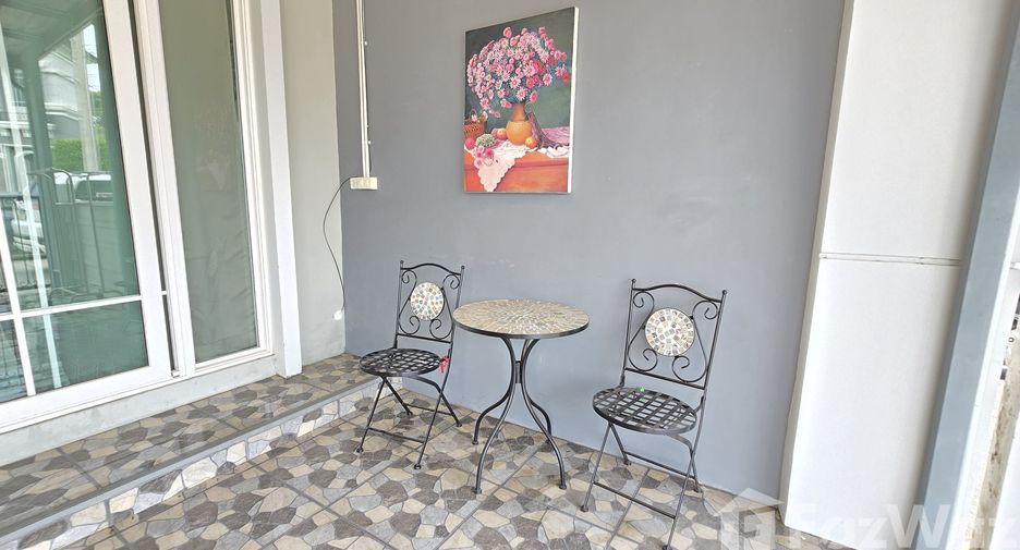 Reihenhaus zum Kauf mit 4 Zimmer in Mueang Chiang Mai, Chiang Mai