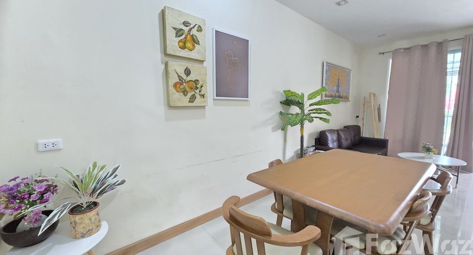 For sale 4 bedrooms townhouse in Mueang Chiang Mai, Chiang Mai