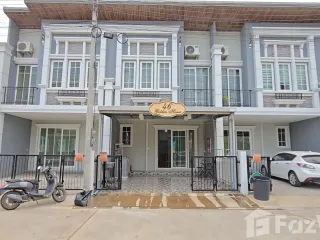 For sale 4 bedrooms townhouse in Mueang Chiang Mai, Chiang Mai
