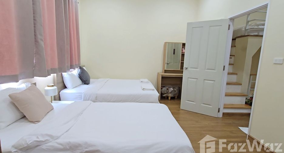 For sale 4 bedrooms townhouse in Mueang Chiang Mai, Chiang Mai