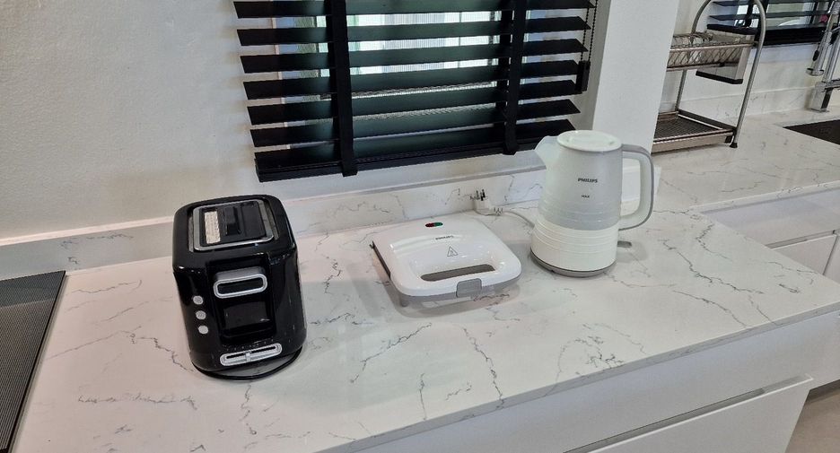 Haus zur Miete mit 4 Zimmer in Cha Am, Phetchaburi