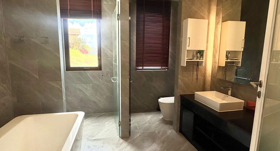 For sale 3 bedrooms villa in Ko Samui, Surat Thani