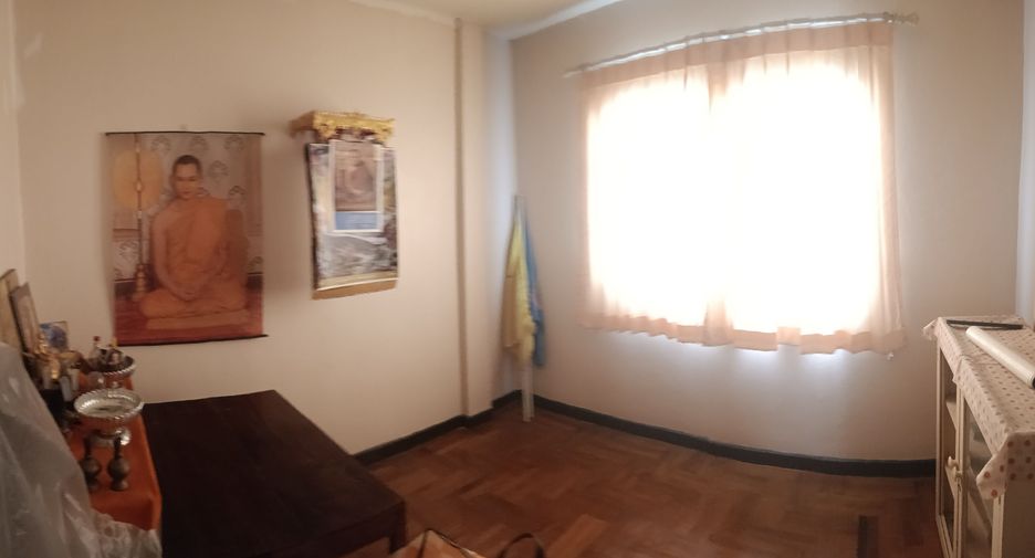Casa adosada en venta de 3 habitaciones en Nong Khaem, Bangkok