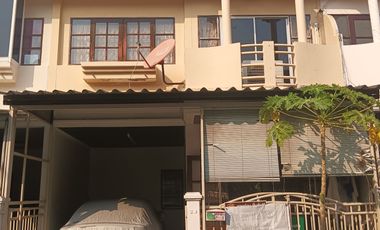 Продажа 3 спальни таунхаус в Нонг Кхаем, Бангкок