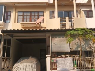 For sale 3 bedrooms townhouse in Nong Khaem, Bangkok
